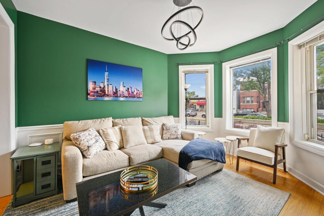 2 Bed Apt W/ Office, Free Parking, Near Wrigley Chicago Extérieur photo