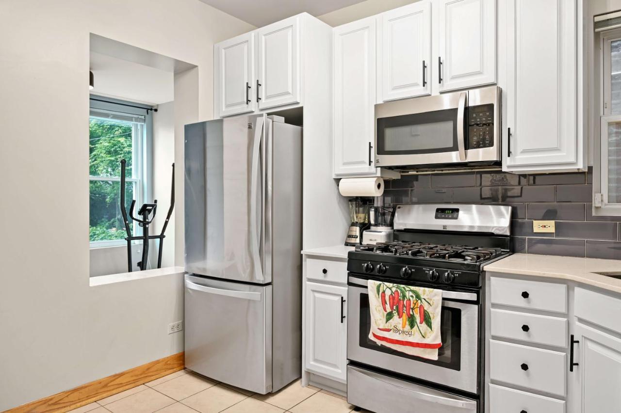 2 Bed Apt W/ Office, Free Parking, Near Wrigley Chicago Extérieur photo