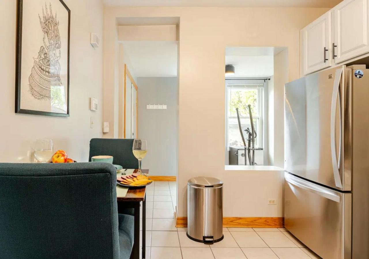2 Bed Apt W/ Office, Free Parking, Near Wrigley Chicago Extérieur photo